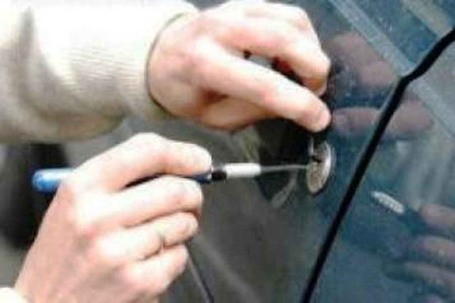 Серийные кражи автомагнитол                              - Происшествия и криминал