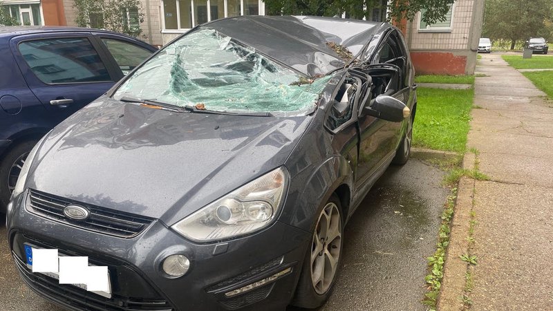 Бесхозный транспорт в городе - В Висагинасе