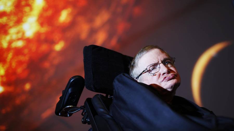 Умер британский физик-теоретик Стивен Хокинг - В Мире