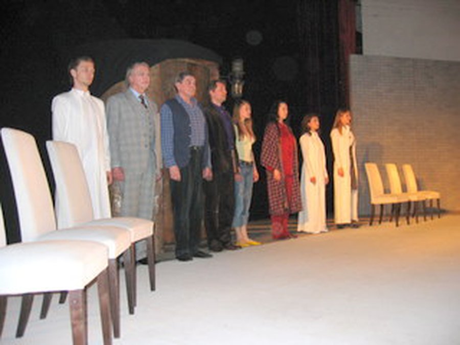 Висагинские зрители познакомились с новым спектаклем Русского драмтеатра Литвы - В Висагинасе