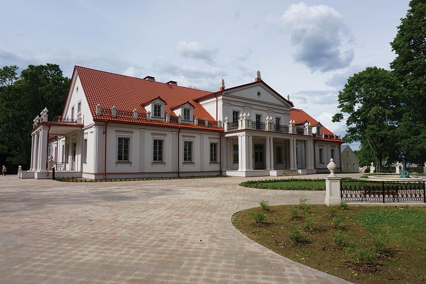 Ilzenbergo dvaras: Baltijos vienybės atspindys prie Meilės salos