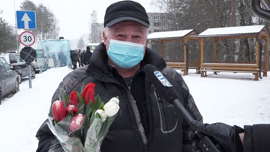 Висагинские мужчины поздравляют женщин с 8 Марта! (видео) - В Висагинасе