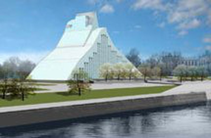 Латвийский «Замок света» строят гастарбайтеры - Литва и страны Балтии