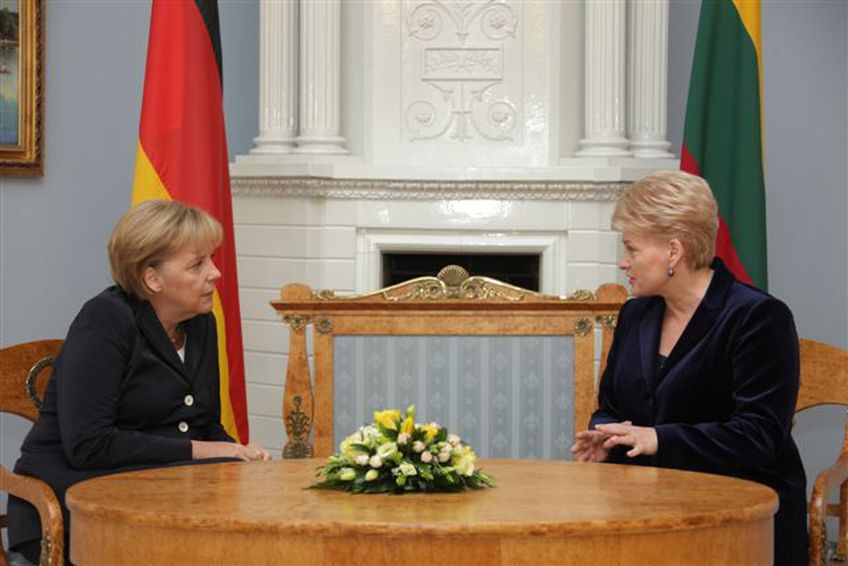 Грибаускайте взвалила на плечи Меркель «ответственность за будущее всей Европы»
                