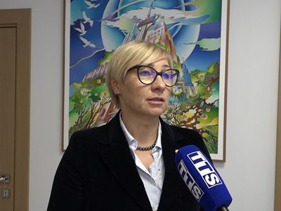 Висагинас посетила министр просвещения, науки и спорта (видео) - В Висагинасе