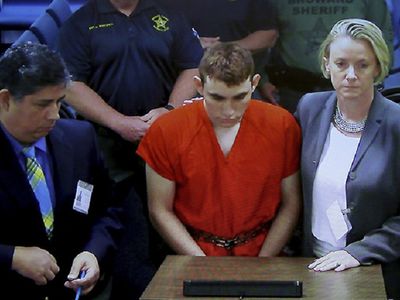 NBC: во избежание казни стрелок из Флориды намерен пойти на сделку со следствием - В Мире