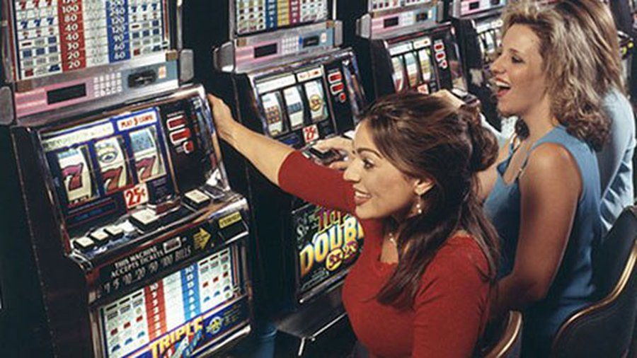 Литва не смогла справиться с «однорукими бандитами» - Литва и страны Балтии