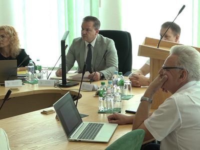 Висагинский Совет во второй раз отказался рассматривать вопрос утверждения кадидатуры вице-мэра (видео) - Служба региональных новостей