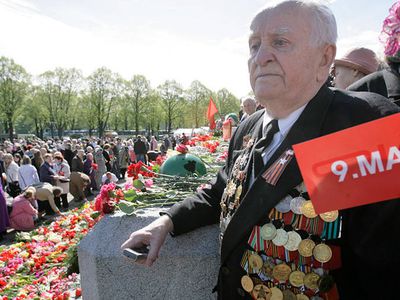 Путин подписал указ о ежегодных выплатах ветеранам ВОВ - гражданам РФ из Прибалтики - В Мире