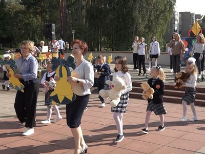 Здравствуй, школа! День знаний в Висагинасе (видео) - В Висагинасе