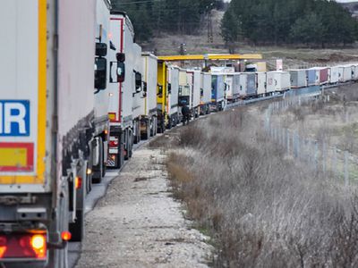 У КПП на украинско-польской границе начались стычки между протестующими и дальнобольщиками - В Мире