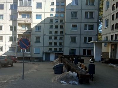 Горячая линия ТТС. Сделав реконструкцию двора проблему парковки не решили - В Висагинасе