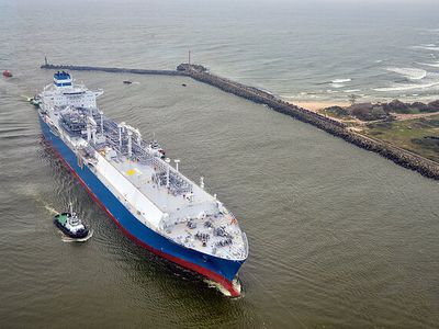 Судно-хранилище сжиженного природного газа СПГ  Independence перешло в собственность Литвы - Новости регионов