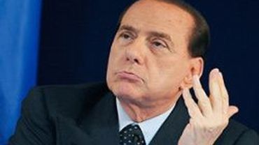 Сильвио Берлускони подал в отставку