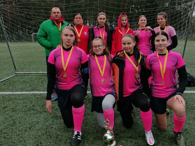 Состоялся футбольный турнир памяти Николая Медведева - В Висагинасе