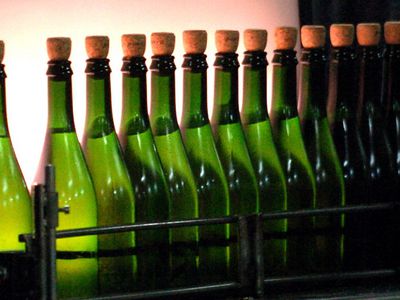 Правительство одобрило поправки, ужесточающие деятельность по временному хранению алкоголя - Литва и страны Балтии