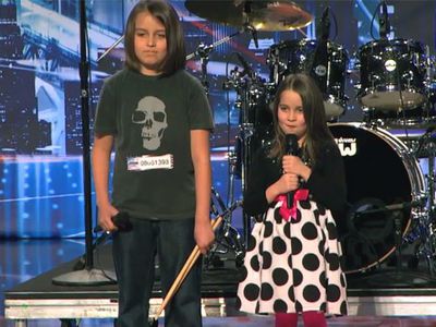 Шестилетняя девочка взорвала шоу "Америка ищет таланты" жестким металом (ВИДЕО) - Хобби, отдых и развлечения