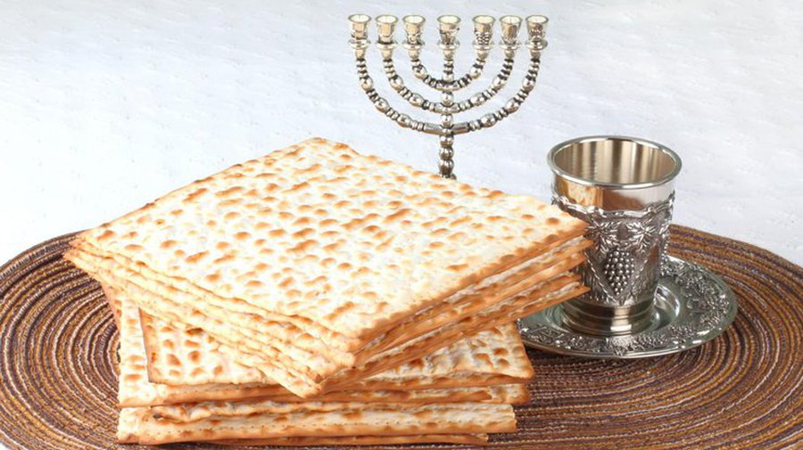 Иудеи начнут праздновать Еврейскую пасху вечером 19 апреля - В Мире