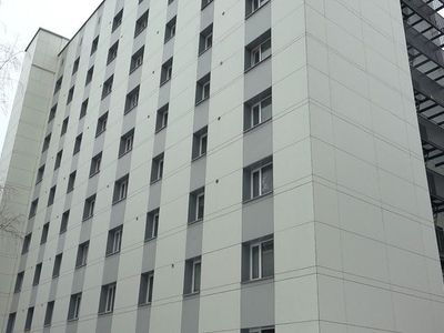 Один корпус общежития по Космосо, 28 становится жилым домом (видео) - В Висагинасе