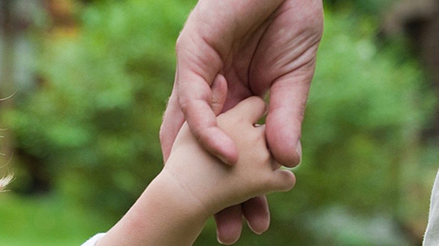 Депутат предлагает за усыновление выплачивать 520 литов в месяц - Литва и страны Балтии