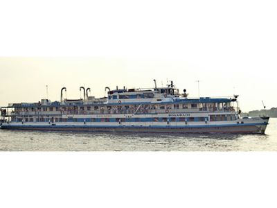 «Булгария» вышла из Казани с неисправным двигателем
 - В Мире