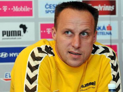 Тренер сборной Литвы по футболу ушел в отставку

                                 - Культурные и спортивные мероприятия