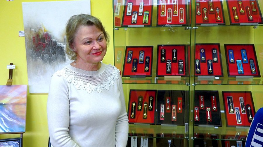 «Истории на кончике ложечки». Красота и изящество коллекции Ольги Шинкаренко (видео) - В Висагинасе