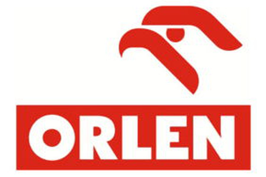 В Литве цены на топливо растут из-за монополии поляков - Литва и страны Балтии