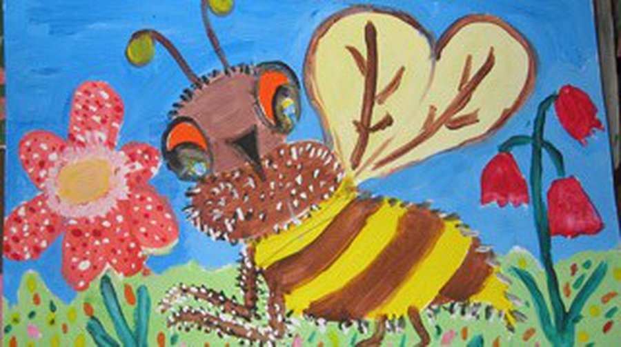 И это все о ней… о пчелке - В Висагинасе