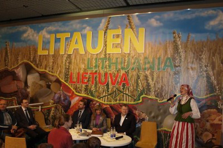 „Žaliojoje savaitėje“ – gausiai lankomi lietuviški stendai - Pasaulyje