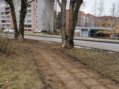 Куда пропадает тротуарная плитка? - В Висагинасе