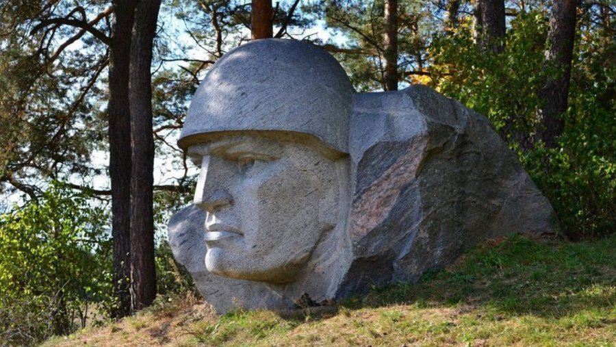 Политики Литвы предложили провести массовую ревизию захоронений советских солдат - Литва и страны Балтии