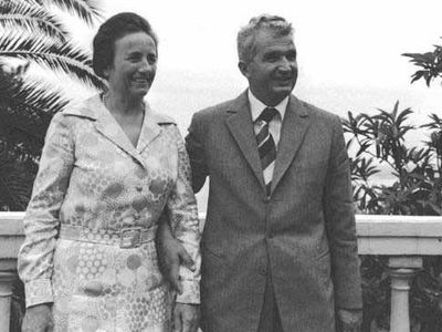 В Румынии тела супругов Чаушеску были эксгумированы для доказательства их подлинности - В Мире