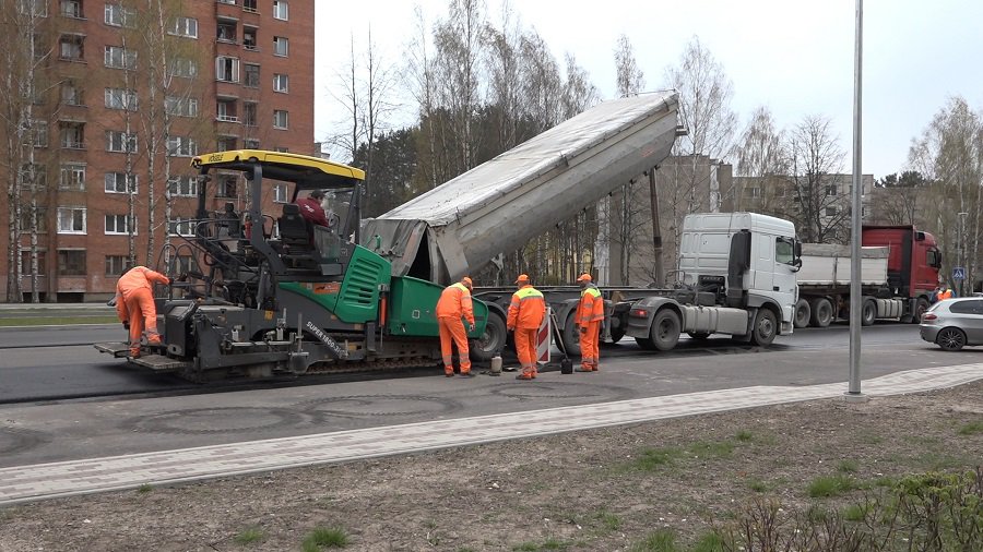 Завершается реконструкция ул. Ветерану. Как решат вопрос освещения нечетной стороны? (видео) - В Висагинасе