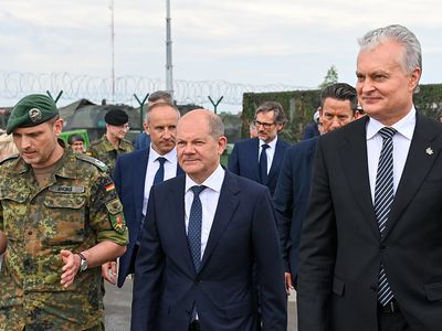 Президент и канцлер Германии обнародовали коммюнике об увеличении в Литве численности военных сил Германии - В Мире