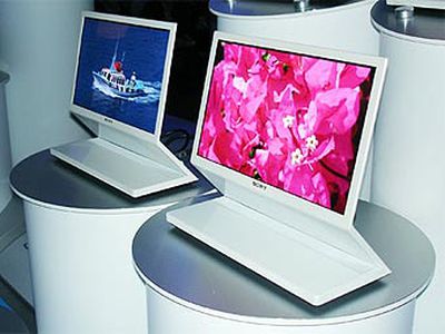 Япония решила стать центром производства OLED-дисплеев - IT новости