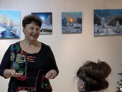 Сны бывают зимними: открылась выставка работ Алины Новосад (видео) - В Висагинасе