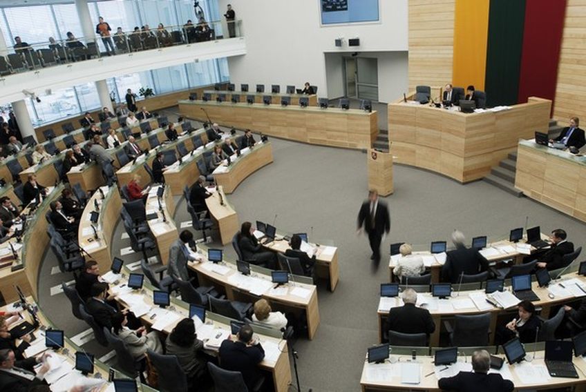 Сейм Литвы решил начать процесс объявления импичмента двум депутатам