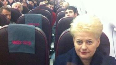Президент Литвы отправилась на похороны Тэтчер авиарейсом эконом-класса



