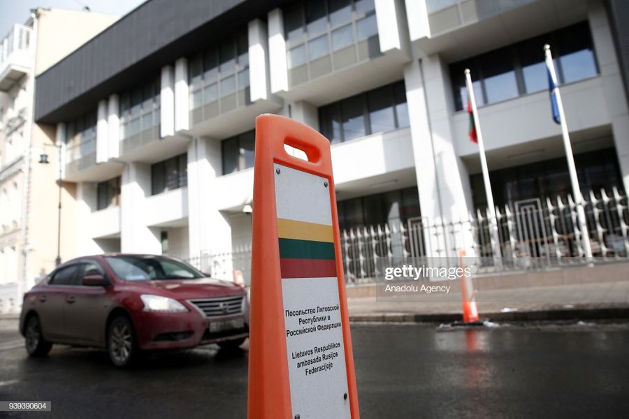 Посол Литвы в РФ считает необходимым планомерно двигаться к улучшению отношений - В Мире