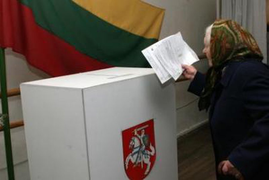 Siūlo biuletenius versti į tautinių mažumų kalbas                 - Lietuva ir Baltijos šalys