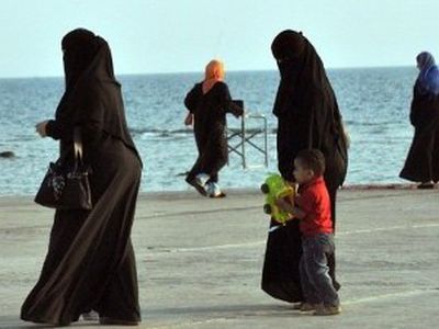 Саудовские женщины получили право голоса
                                                                 - В Мире