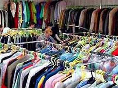 Литовцы предпочитают одеваться в секонд-хендах - Литва и страны Балтии