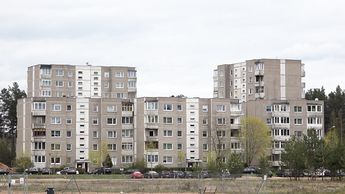 Дома с мусоропроводами платят за вывоз мусора почти в 3 раза больше, чем 5-этажные (видео)
