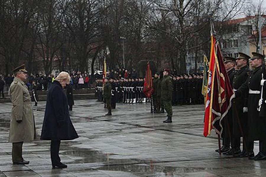 Президент Литвы пожелала армии взращивать патриотизм, а министр обороны опасается России
 - Литва и страны Балтии