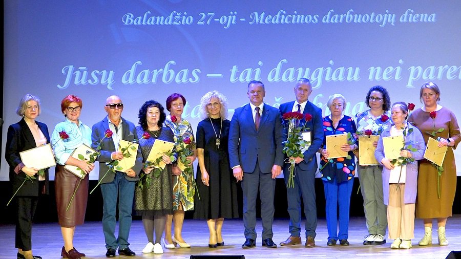 Висагинских медиков поздравили с профессиональным праздником (видео) - В Висагинасе