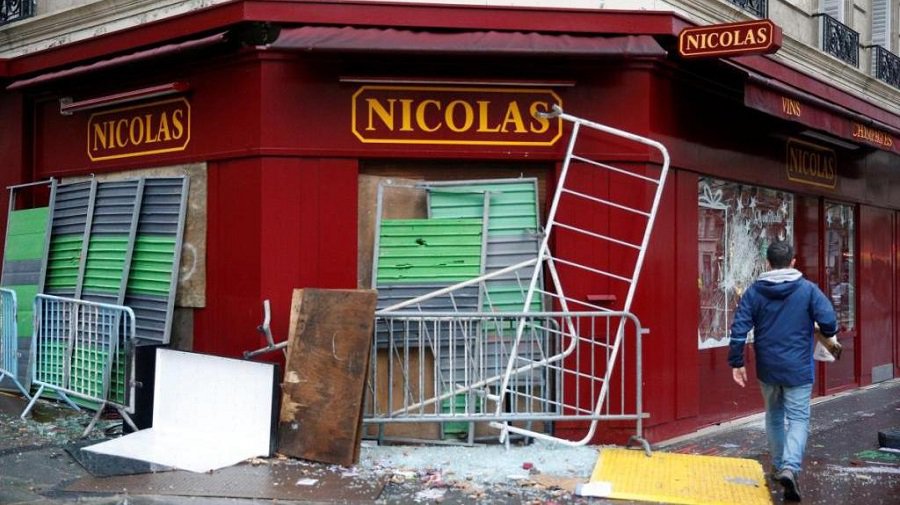 Париж 8 декабря станет закрытым городом - В Мире