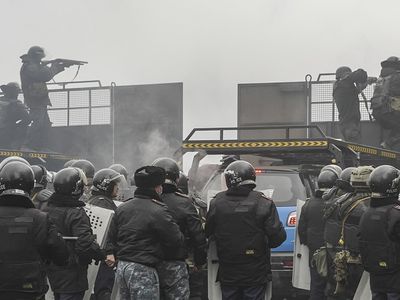 Министерство иностранных дел настоятельно рекомендует не ездить в Казахстан - В Мире