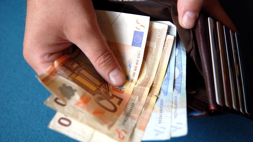 Пенсии жителям Литвы обещают выплатить до 26 января