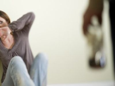 Iš girtų tėvų kompanijos bandžiusios išvaduoti vaikus darbuotojos buvo sumuštos - Įvykiai ir kriminalas